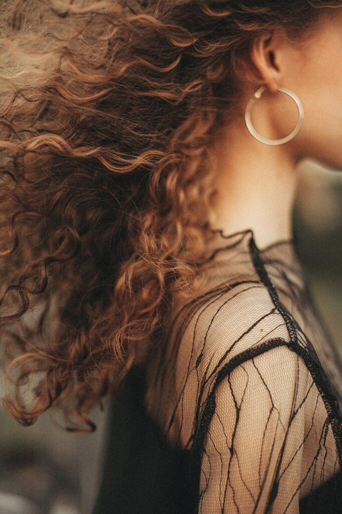 explore the latest trends in fashion, from timeless classics to cutting-edge styles. discover tips on how to elevate your wardrobe, master the art of personal styling, and stay ahead of the curve with our curated fashion insights.