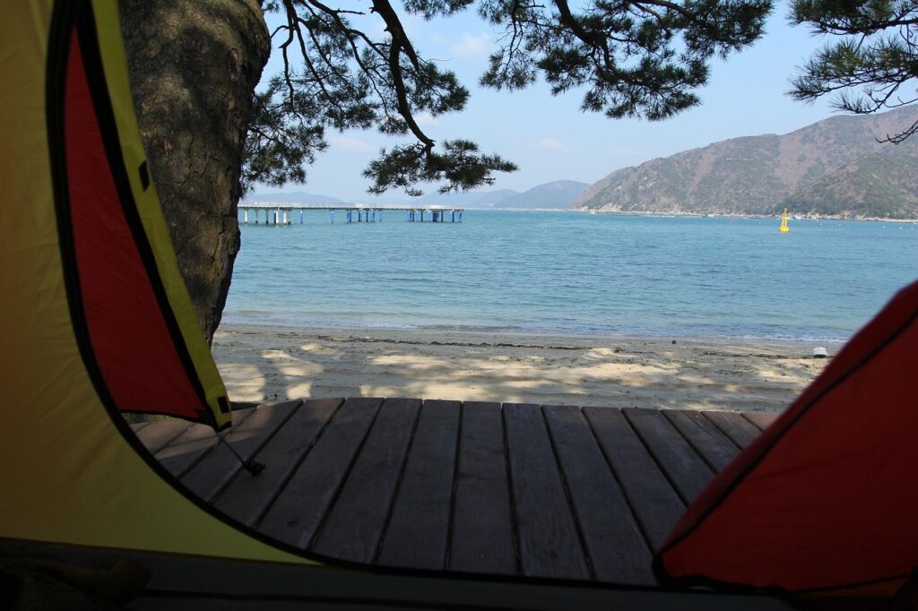 discover top-rated campgrounds for your next outdoor adventure. find camping spots with beautiful scenery, amenities, and activities for families, couples, and solo travelers.