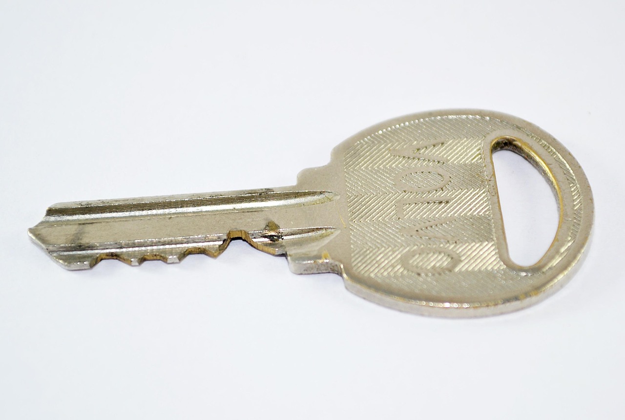 professional key cutting services offering fast and precise duplication for all types of keys. reliable and affordable key copying solutions near you.
